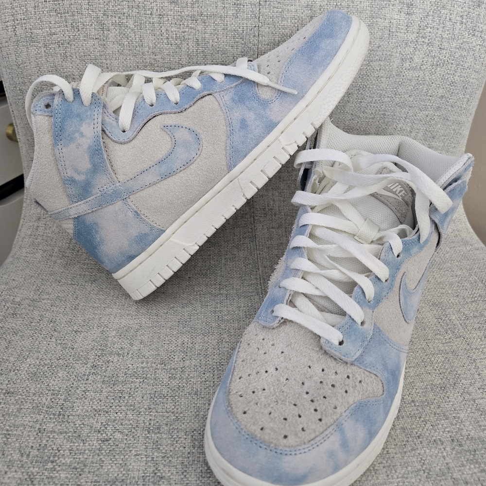 Nike Blue and White High-Top Sneakers